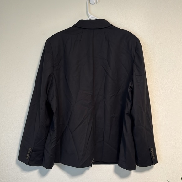 J. Crew Helena blazer in Black city twill - Picture 12 of 12